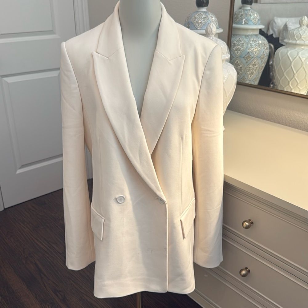 Club Monaco Women's Blazer Cream
Double Breasted